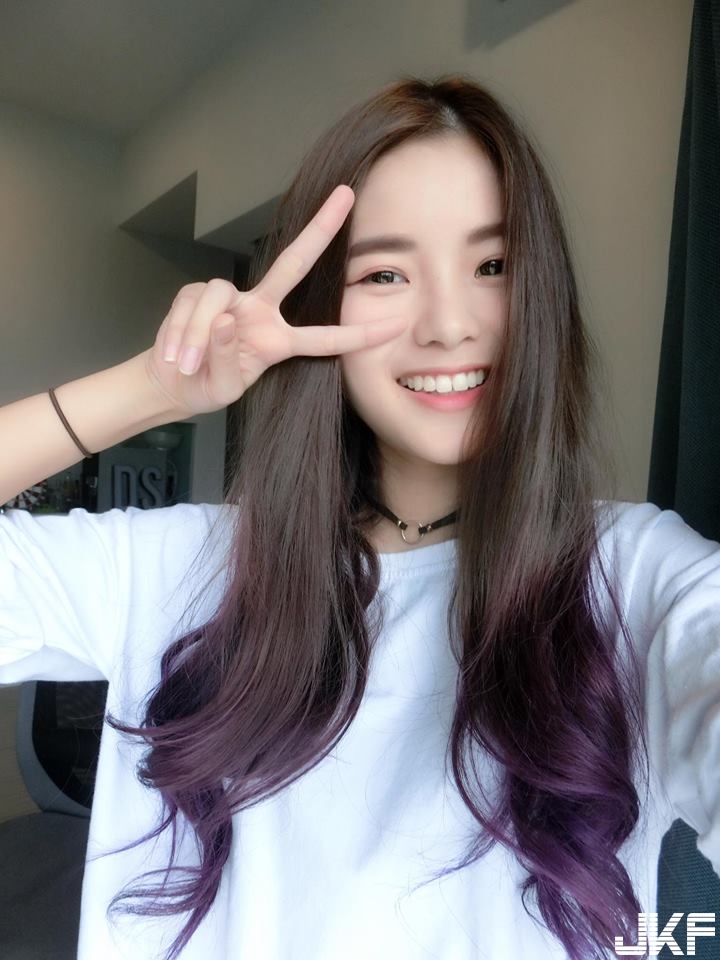 大馬「最甜Youtuber」！女友力超強微笑一秒讓商場被粉絲擠滿！