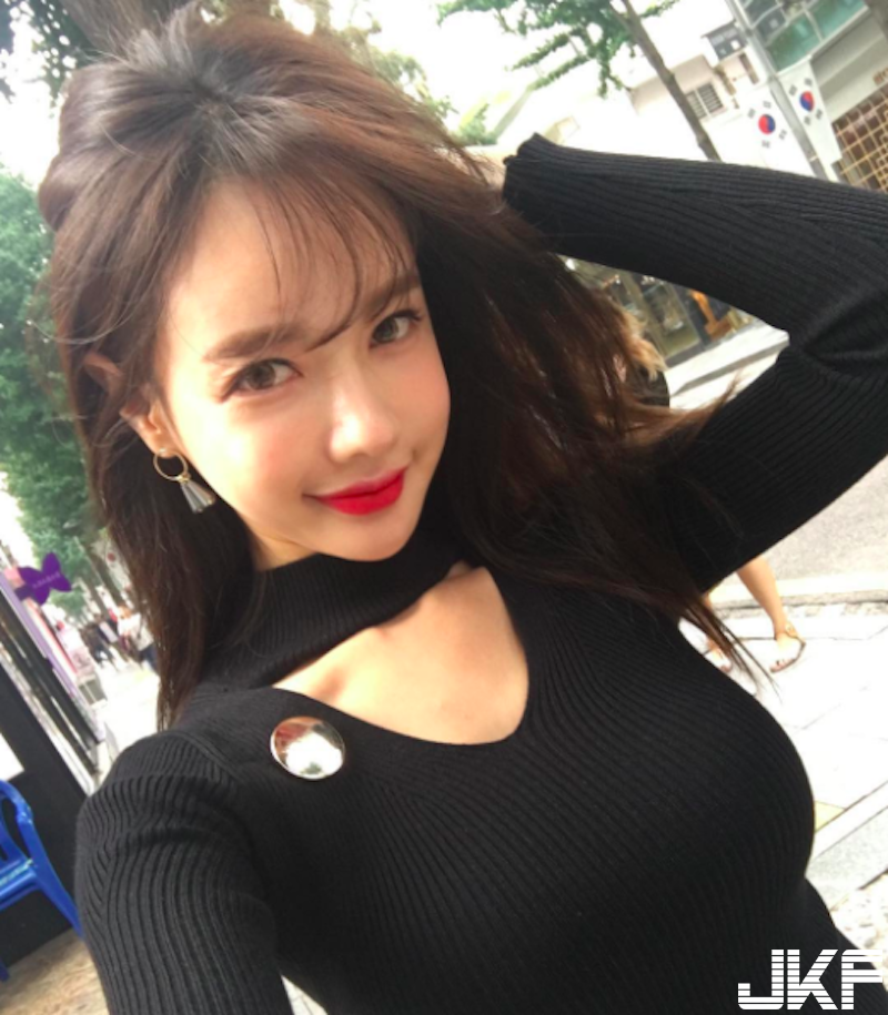 超完美「女友身材」！白白嫩嫩「大奶正妹」94你的菜！前凸後翹太撩人了！