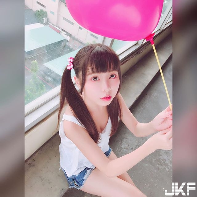 超色der！一桿進洞你的「球袋」超遐想尺度讓人忍不住想要「直直撞」&#8230;.