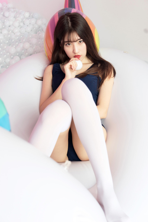 少女的粉紅色幻想！「清純蘿莉」的史庫水終極誘惑，in 好 in 滿！