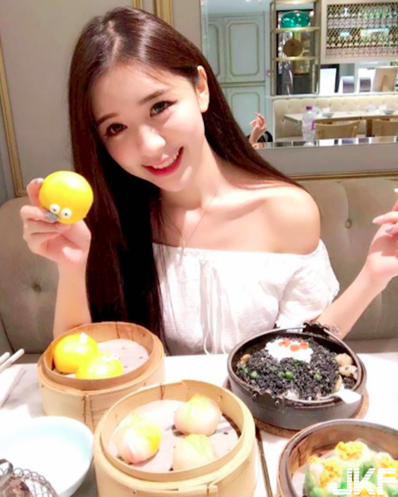 好想環抱！網瘋傳「美胸正妹」爆乳水蛇腰超極品！逆天「白皙長腿」真的好犯規…