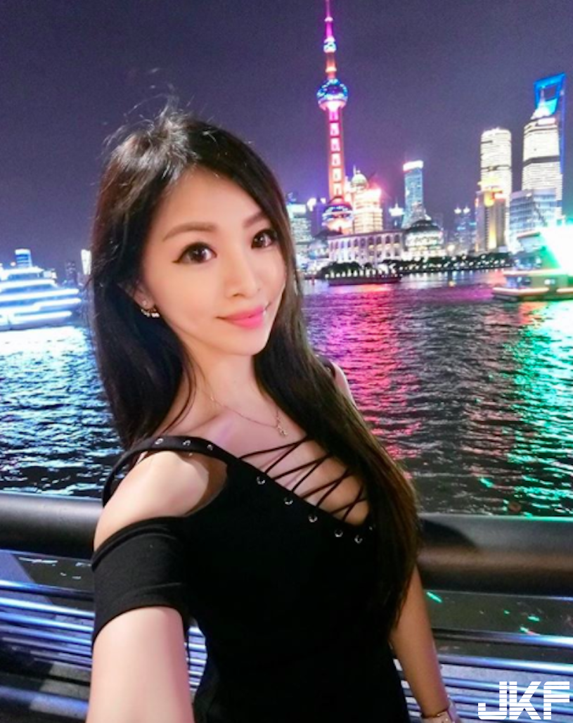 F奶炸裂！台灣「爆乳女老師」乳量讓人難以專心！超銷魂「飽滿上圍」同學會受不了啦…