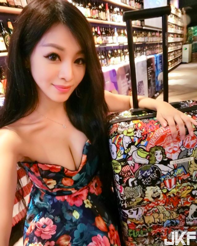 F奶炸裂！台灣「爆乳女老師」乳量讓人難以專心！超銷魂「飽滿上圍」同學會受不了啦…