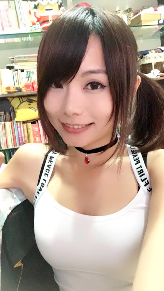 【6upoker】「台灣最正領隊」來襲！魔性笑容搭配美乳自拍，讓人好想報團出去玩！