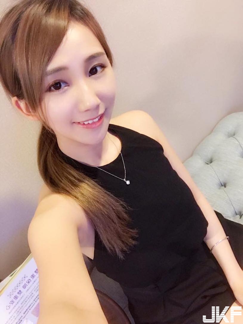 超爆乳連身比基尼裝！可愛正妹「超兇身材」真的太猛烈！