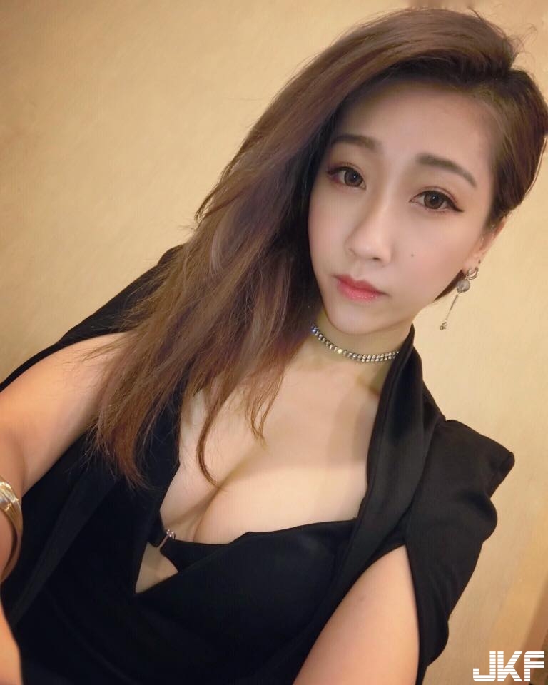 斯巴拉細！性感美乳 DJ「拾壹」給你最強的音樂與視覺雙重享受！