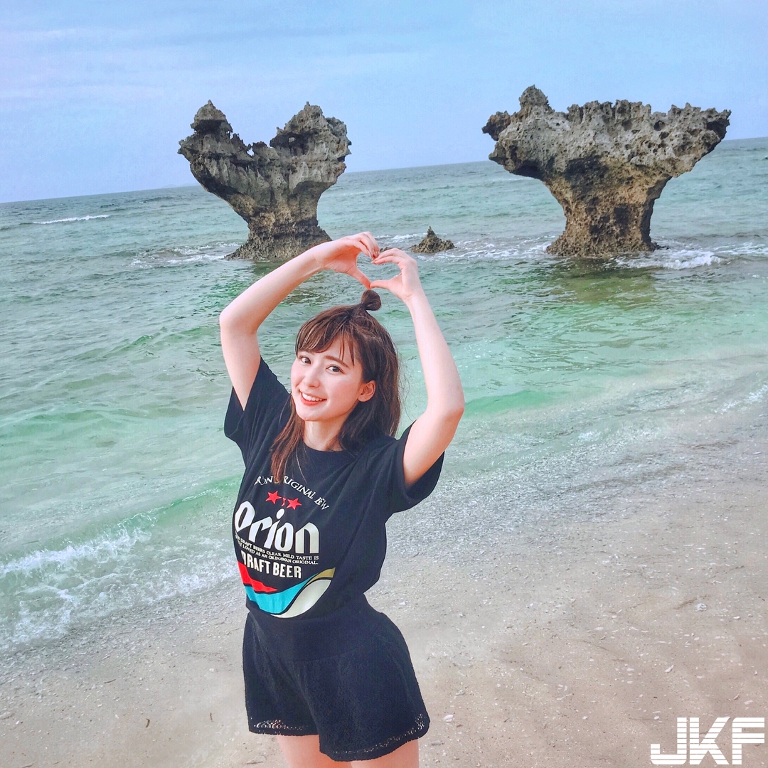 好飽滿！「卡哇伊JD」海邊大露「渾圓美乳」　日本女大生素質都這麼優嗎？