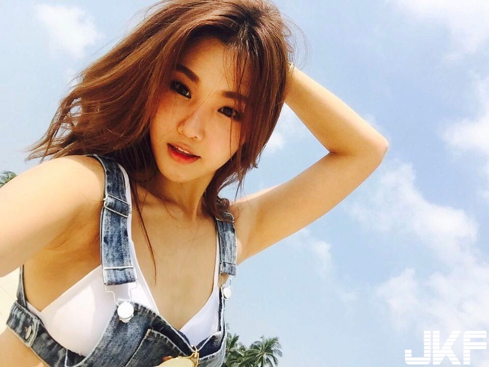 性感姐姐自備「渾圓乳球」凶狠上台，「乳波發威」強力掃射…觀眾席要小心啦！