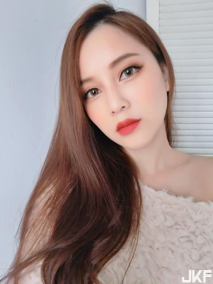 頂級「火辣老闆娘」！美胸長腿小蠻腰三個願望一次滿足，整間店我都包了！