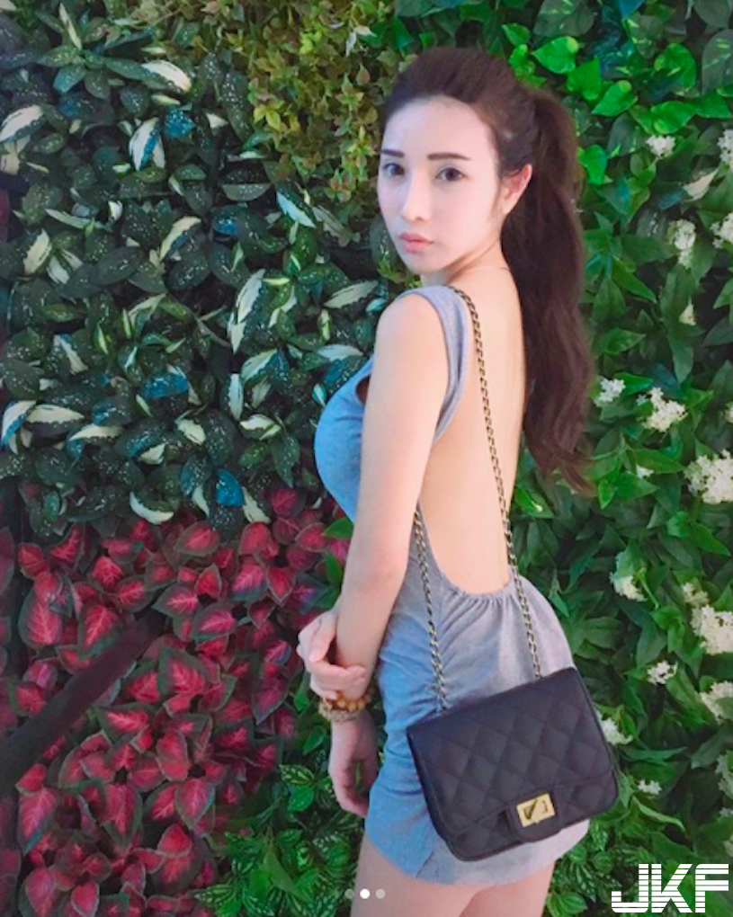 街頭驚見「爆乳美腿辣妹」那乳量有夠兇猛！超邪惡「飽滿大胸器」畫面逼死人…