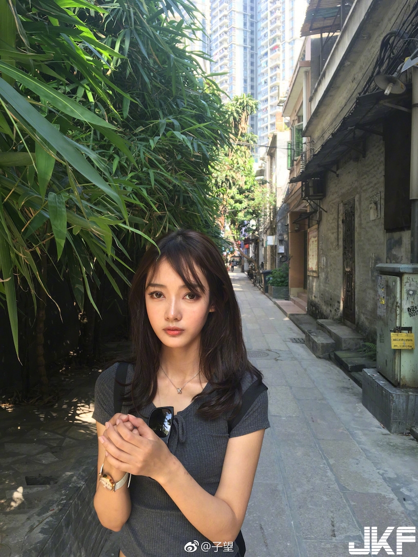 最美女弓箭手！天使臉孔「好身材藏不住」，一拉弓就把大家電暈了！