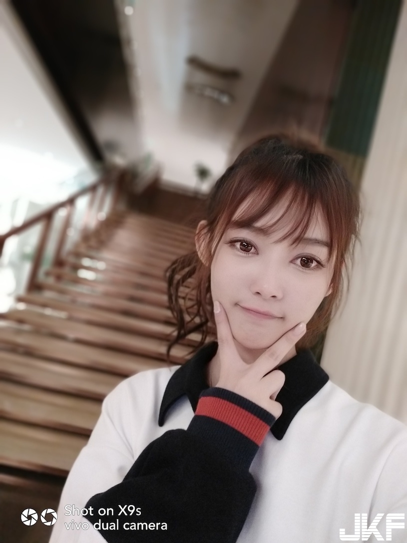 最美女弓箭手！天使臉孔「好身材藏不住」，一拉弓就把大家電暈了！