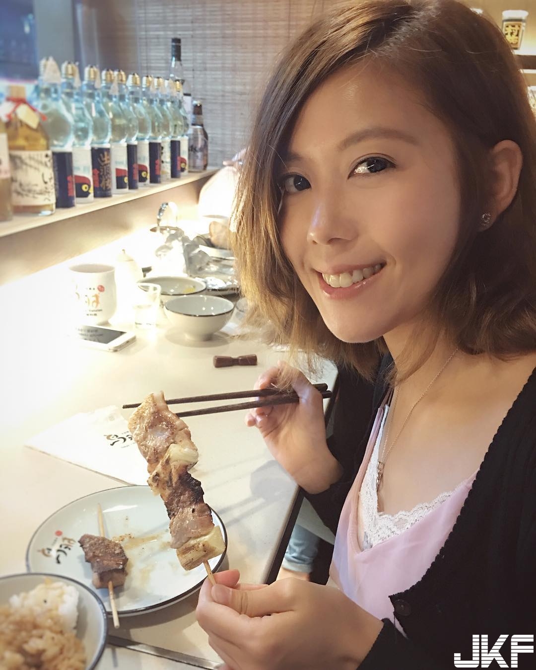 香港「最強姐妹花」超正！姊姊清新、妹妹性感　湊在一起吃碗姊妹丼剛好！