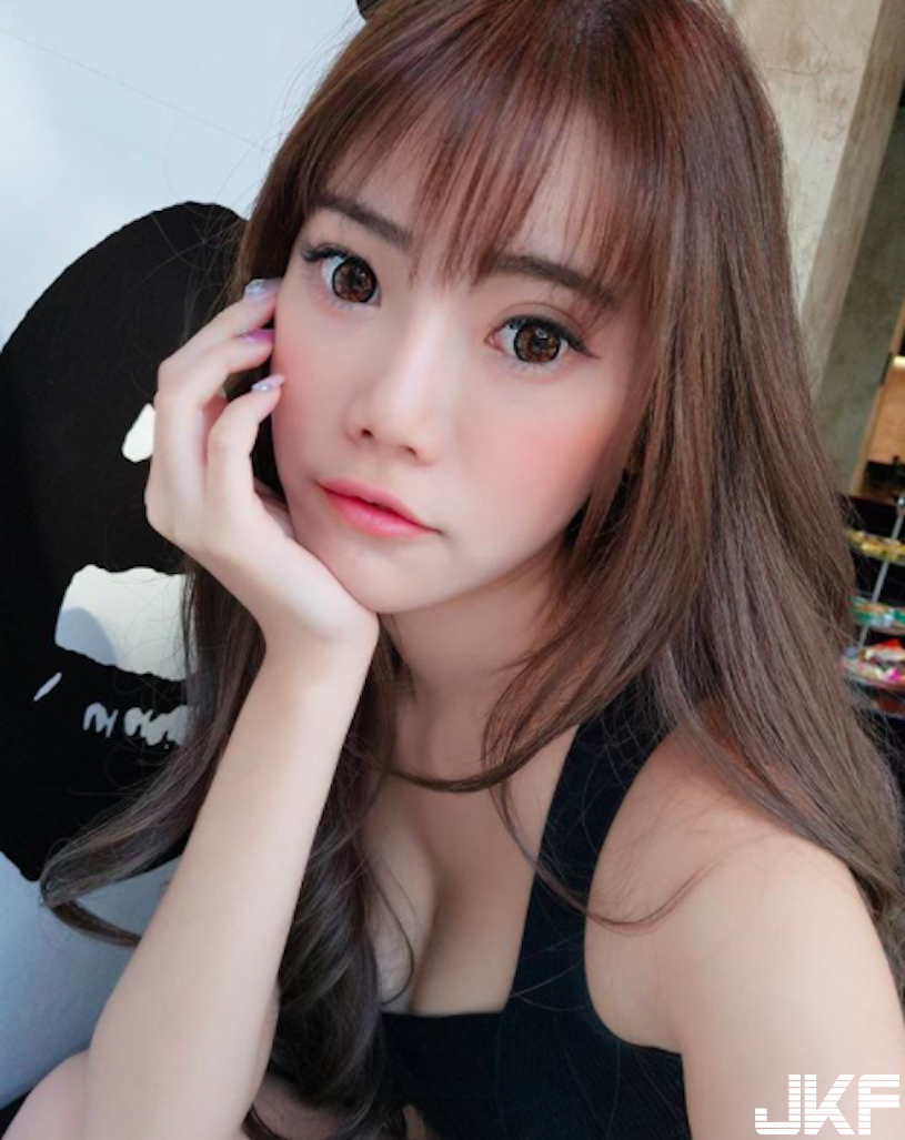 正妹真情告白：我沒有肥，只是「上圍比較大」！一看果然胸前長輩真的「份量好大」呀！