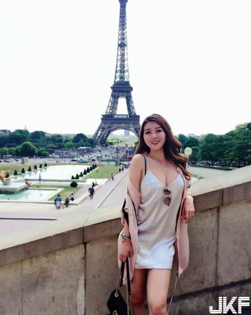 視覺饗宴！街頭捕獲「白嫩大奶妹」極品美臀好猛！超性感「F奶豪乳」是要逼死誰啊…