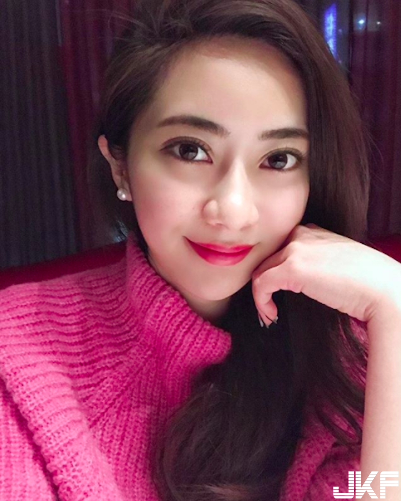 好兇！台北健身房驚見「爆乳運動妹」！渾圓白皙「豐滿上圍」快蹦出來！