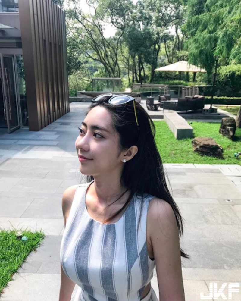 好兇！台北健身房驚見「爆乳運動妹」！渾圓白皙「豐滿上圍」快蹦出來！