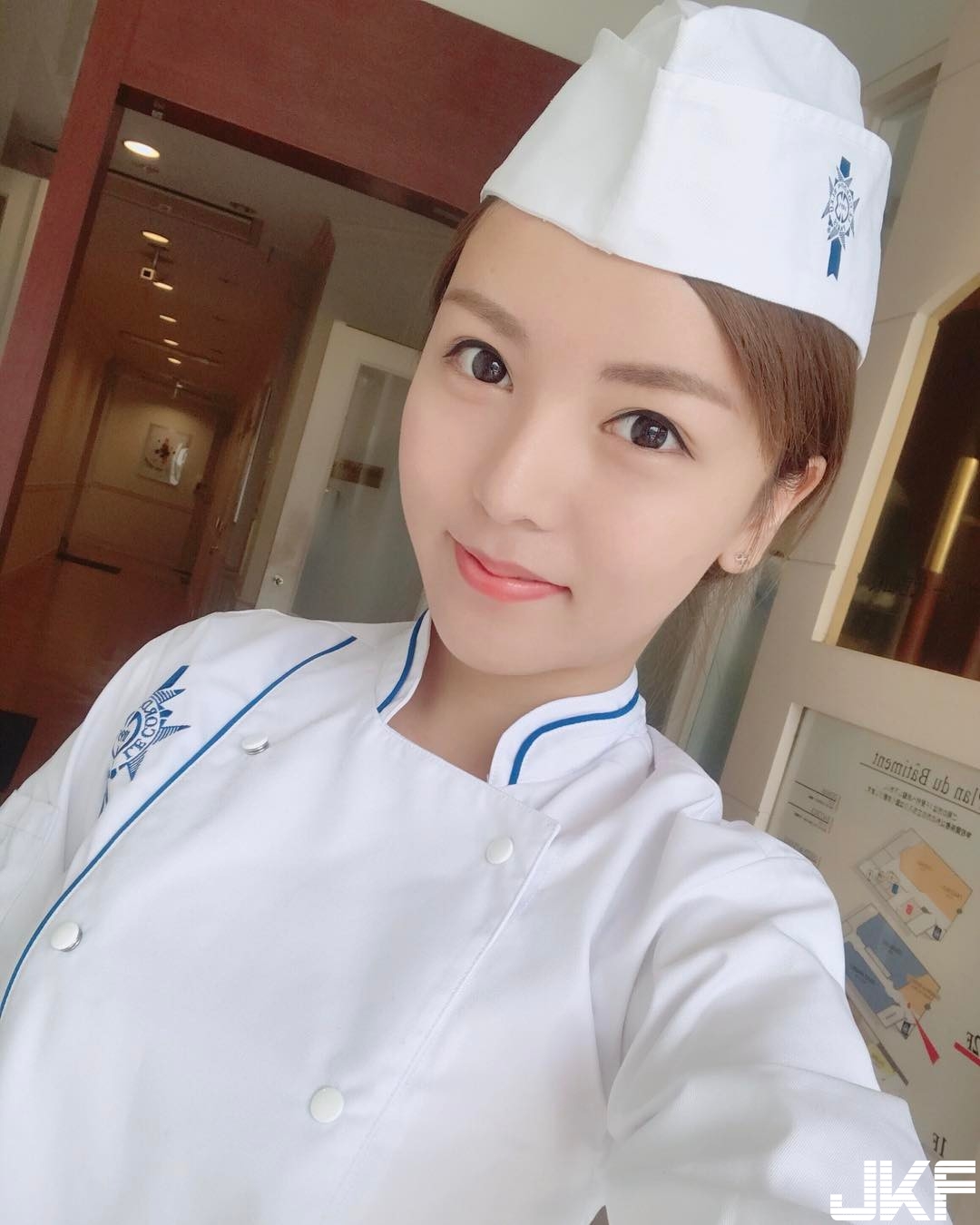 藍帶「正妹廚娘」甜美上菜！想吃廚師做的菜，廚師也是我的菜！