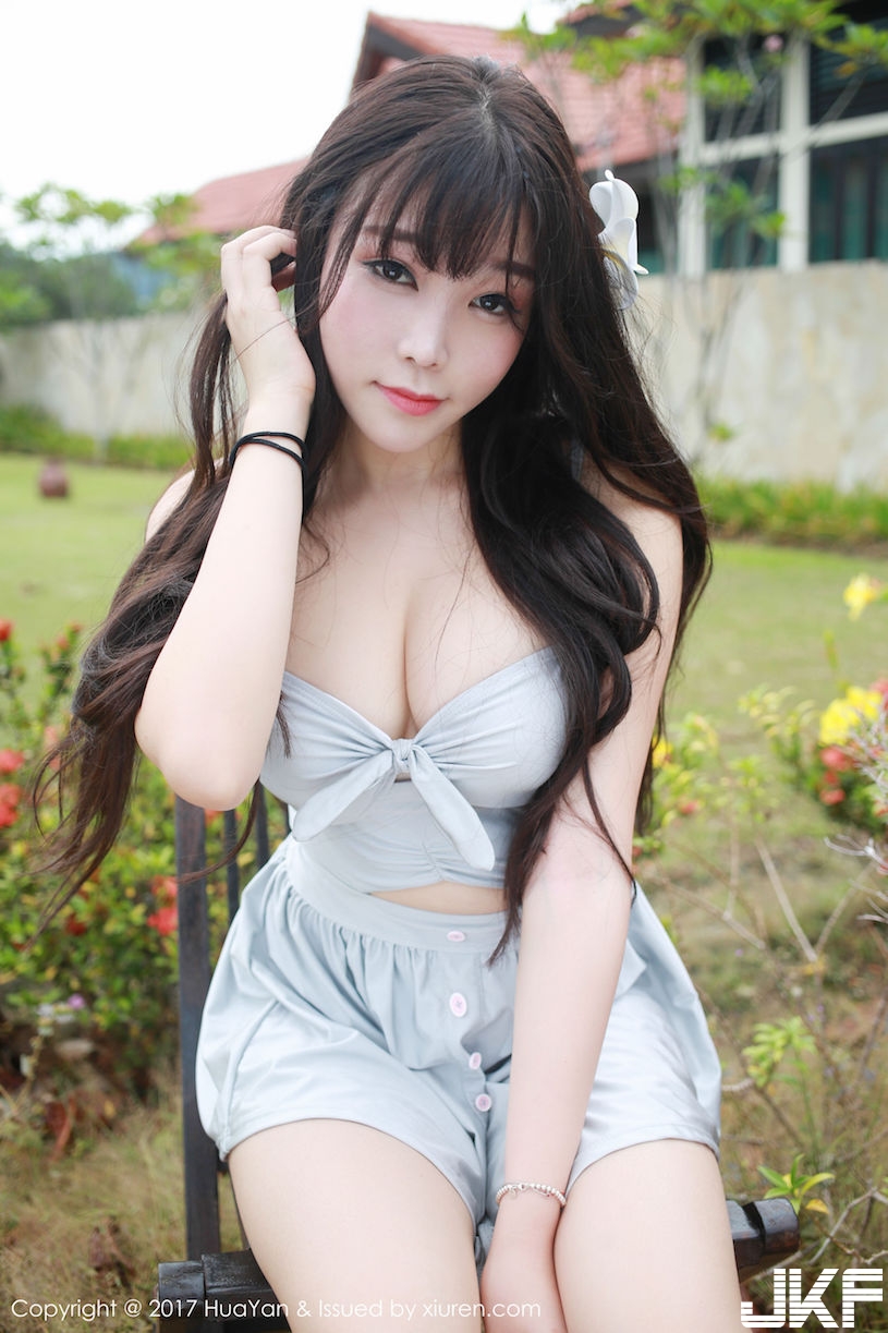 好胸！惡魔系「魅惑小妖精」F奶有夠銷魂！萬惡的「超猛套圖」畫面無極限…