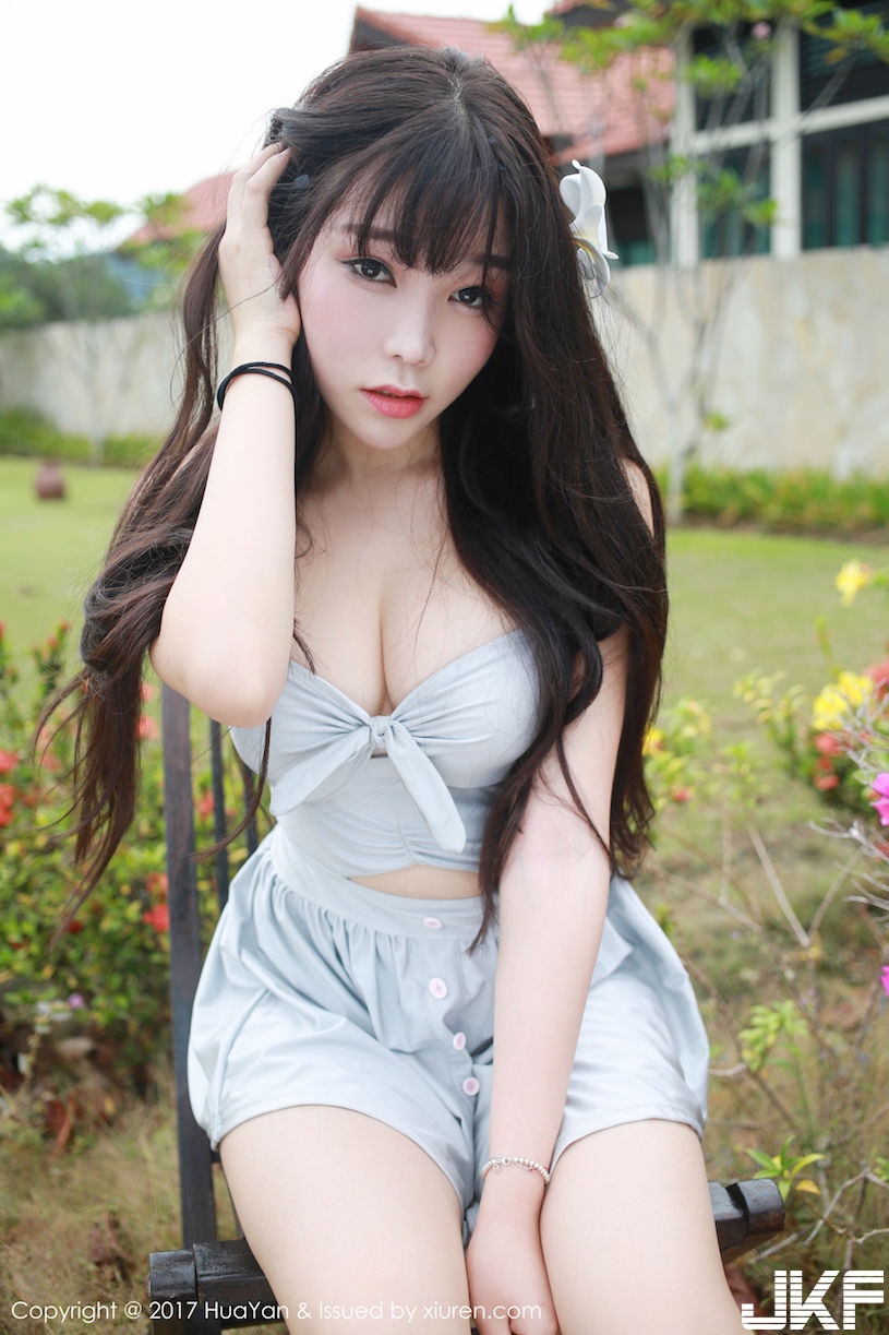 好胸！惡魔系「魅惑小妖精」F奶有夠銷魂！萬惡的「超猛套圖」畫面無極限…