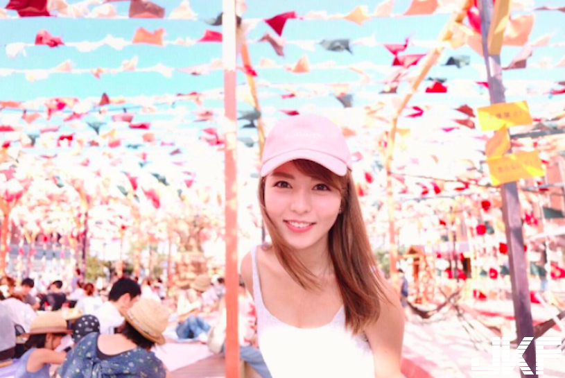 香港最美廚娘！甜美臉蛋＋「銷魂蛇腰」看起來「好可口」，高超廚房技巧帶你上天堂！