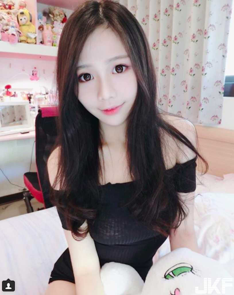 爆乳甜心「內衣美照好火辣」，渾圓集中的胸型看了都醉了！