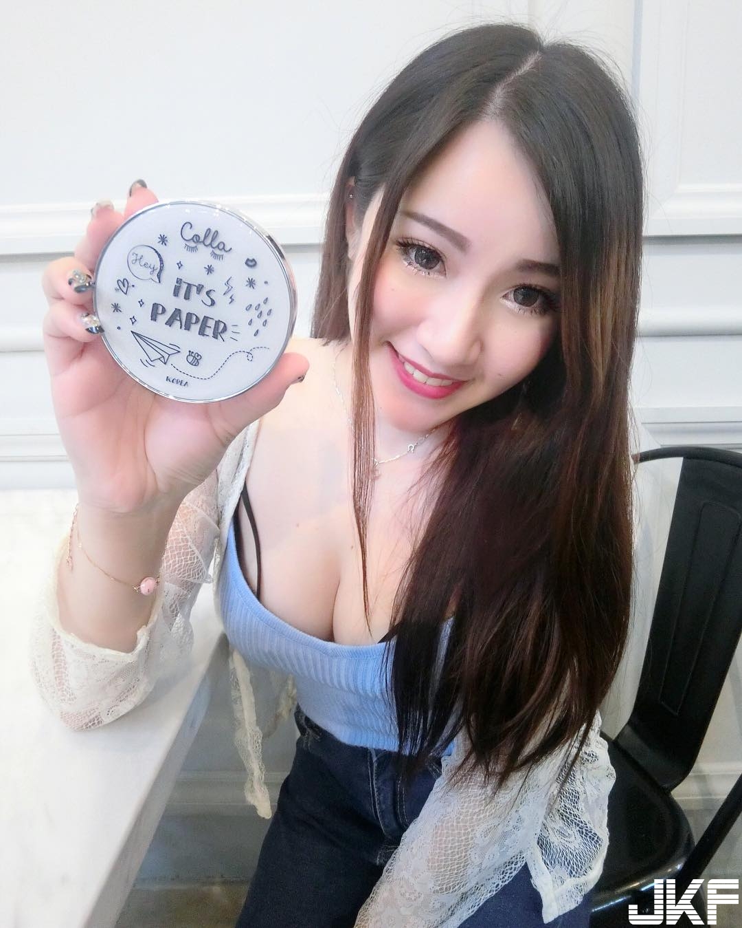 「極品大奶妹」白嫩雙峰要人命！惹火裝扮94要你看個夠！