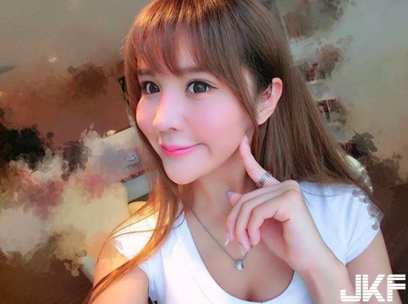 超火辣醫美正妹！爆乳酥胸辣到極點，客人都瘋狂去諮詢了！