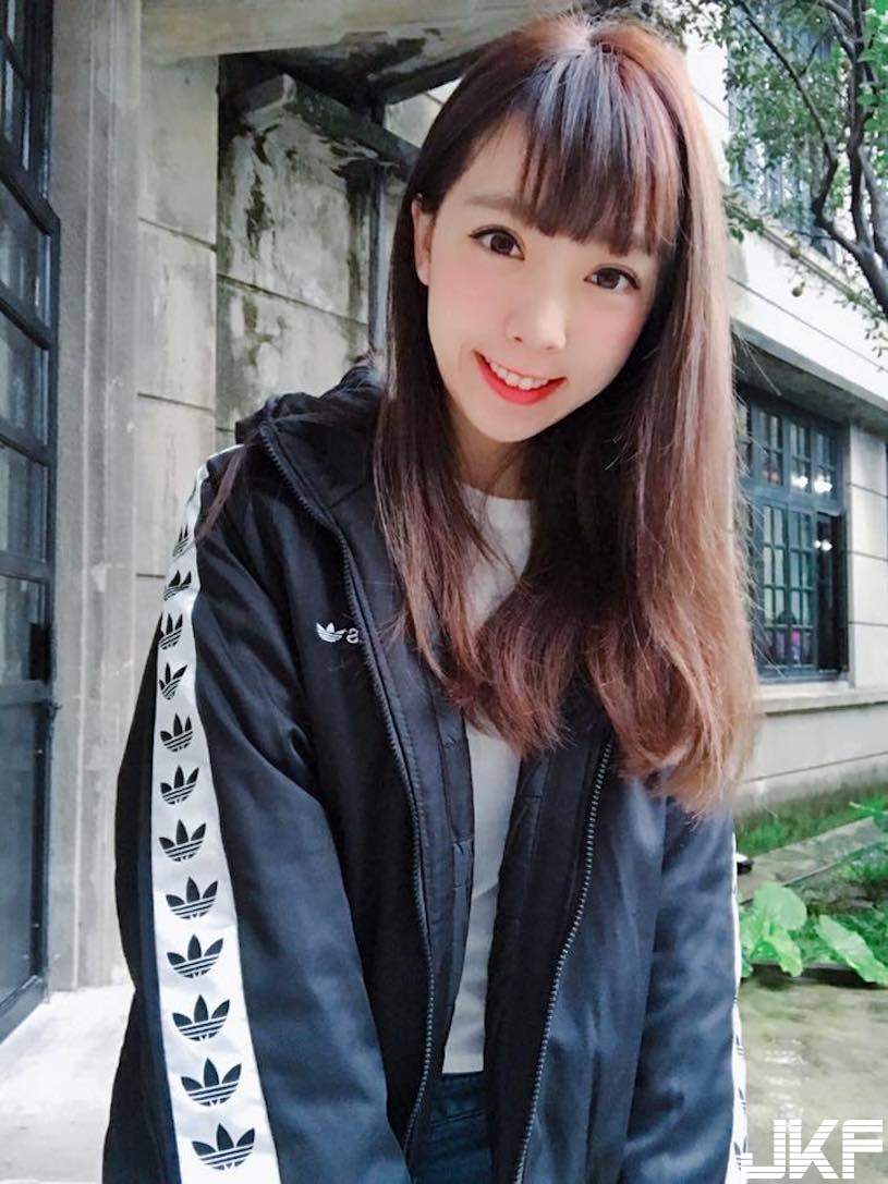 台大資管比基尼女神！超萌美顏「潛力值無限」，水嫩美肌真的太誘人了！
