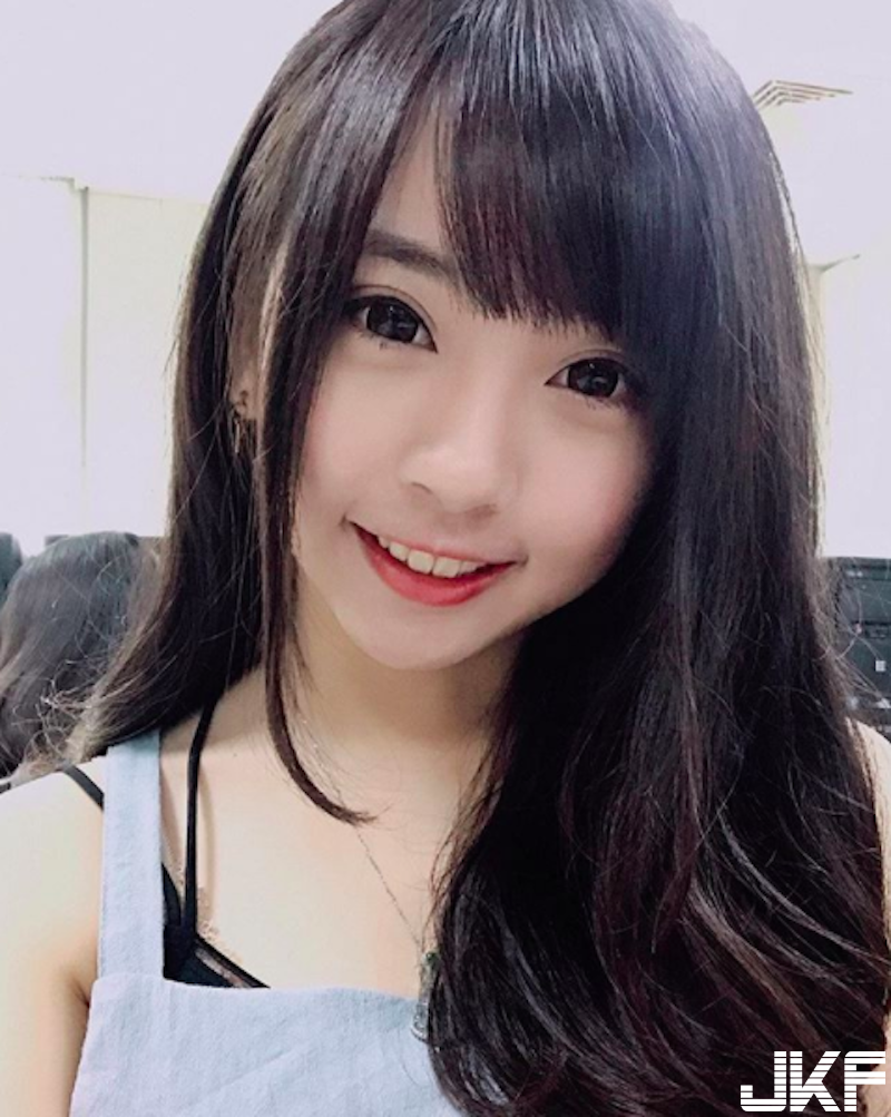 道明高中「娃娃臉學生妹」！嬌小可愛「理想女友型」！看到直接戀愛了啊！
