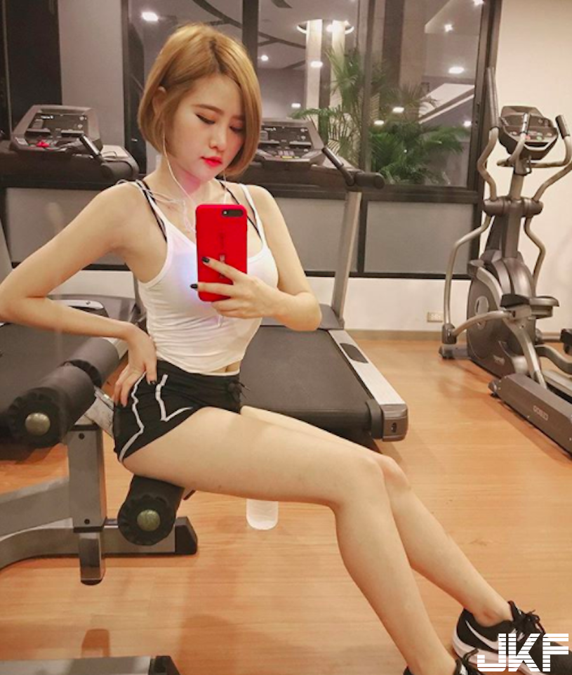 極品水蛇腰再現！「白皙大奶妹」邪惡身材引瘋傳！超銷魂「美乳畫面」讓人受不了…