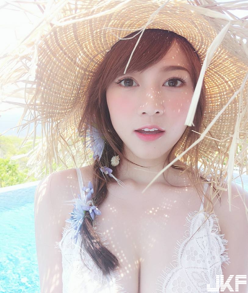 充滿仙氣的設計師「簡幗儀」，甜美長相+完美身材，輕輕一個微笑就讓人融化了&#8230;