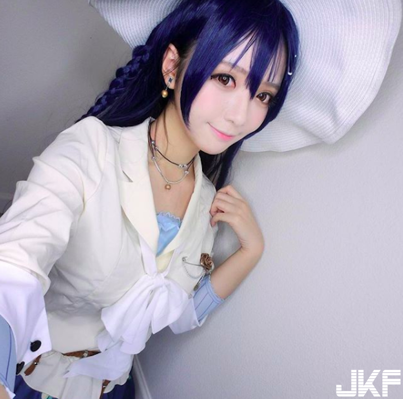 超萌蘿莉 Coser！粉絲制服下隱藏超兇曲線，完全誘惑到極點！