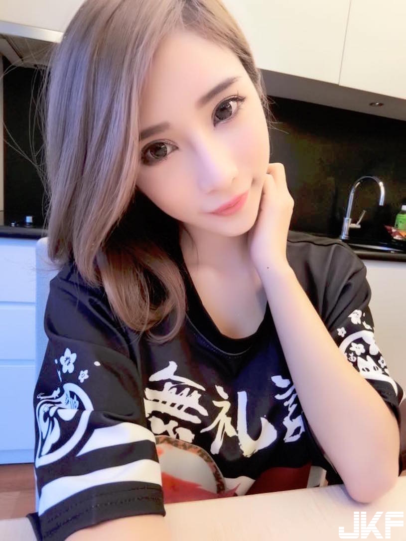 超極品「E奶美豔正妹」飽滿乳量太犯規！滿滿的「養眼福利」讓人好興奮…