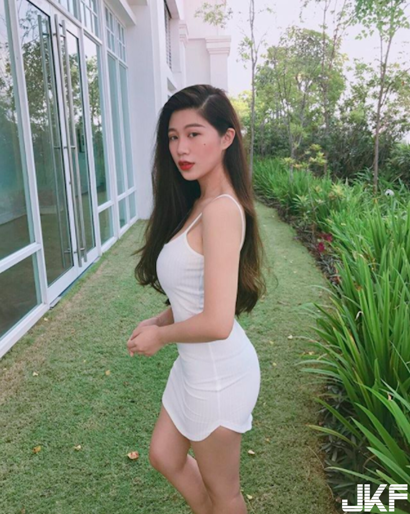 超商驚見「極品白皙正妹」美乳讓人好陶醉！壞壞的「邪惡視角」引人遐想…