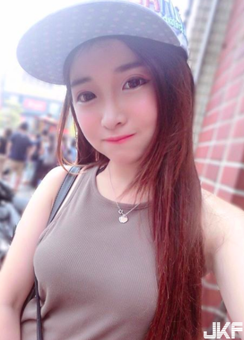 爆乳麻豆「超兇馬甲」讓人暴動！「完美S身材」眼睛離不開了！
