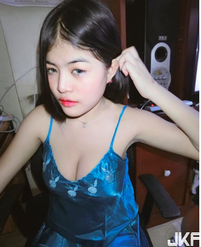 豪放辣妹清涼照曝光！「飽滿美乳」直接放送，快放大收藏啊！
