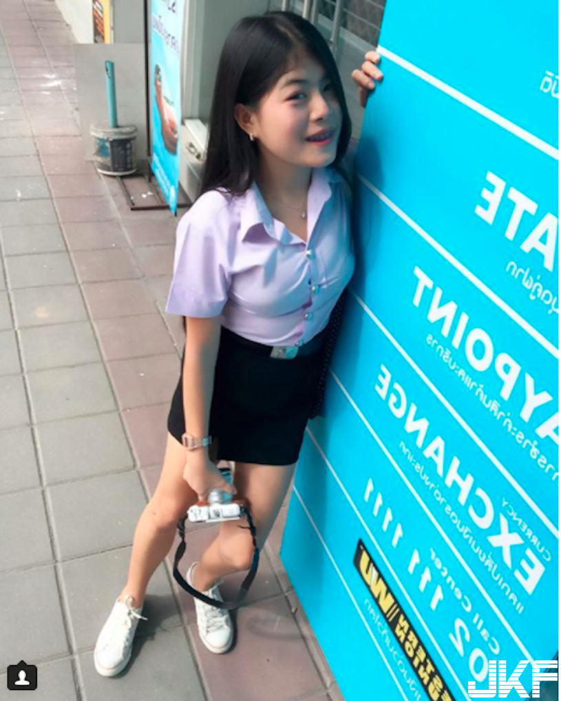 豪放辣妹清涼照曝光！「飽滿美乳」直接放送，快放大收藏啊！