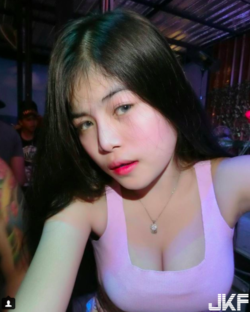 豪放辣妹清涼照曝光！「飽滿美乳」直接放送，快放大收藏啊！