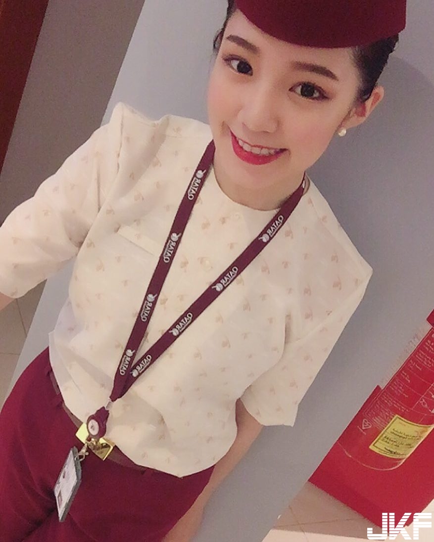 美到國外去！卡達航空台灣空姐「小陳妍希」，精緻五官超吸睛！