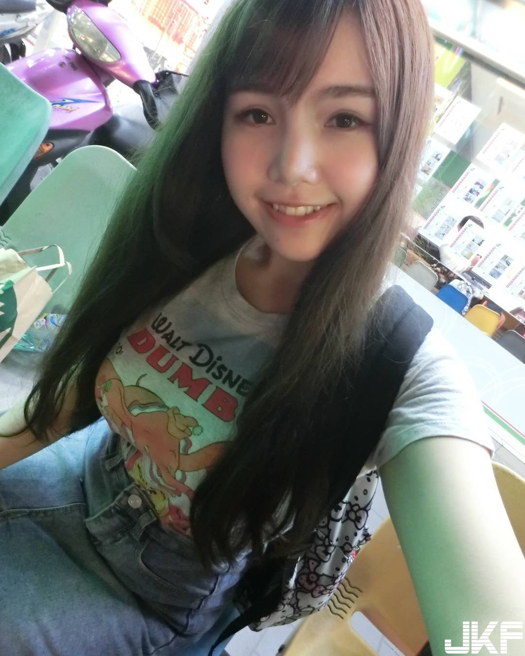 甜美主持人氣質滿分　衣服底下竟然是性感「爆乳身材」！渾圓美乳份量太滿！