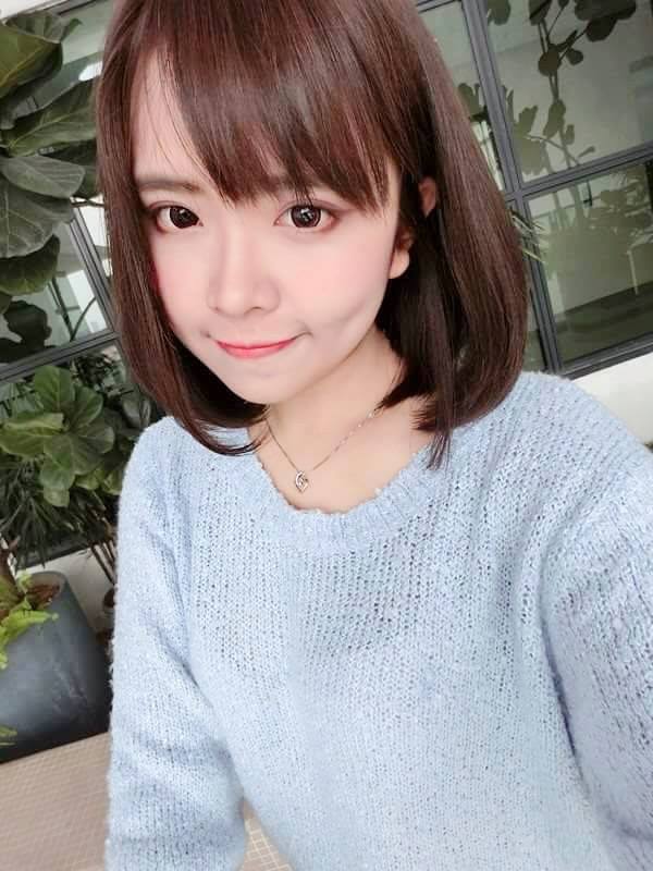 大馬童顏正妹背心下隱藏的「脾氣好兇」！無辜「純真系雙眸」好甜美！
