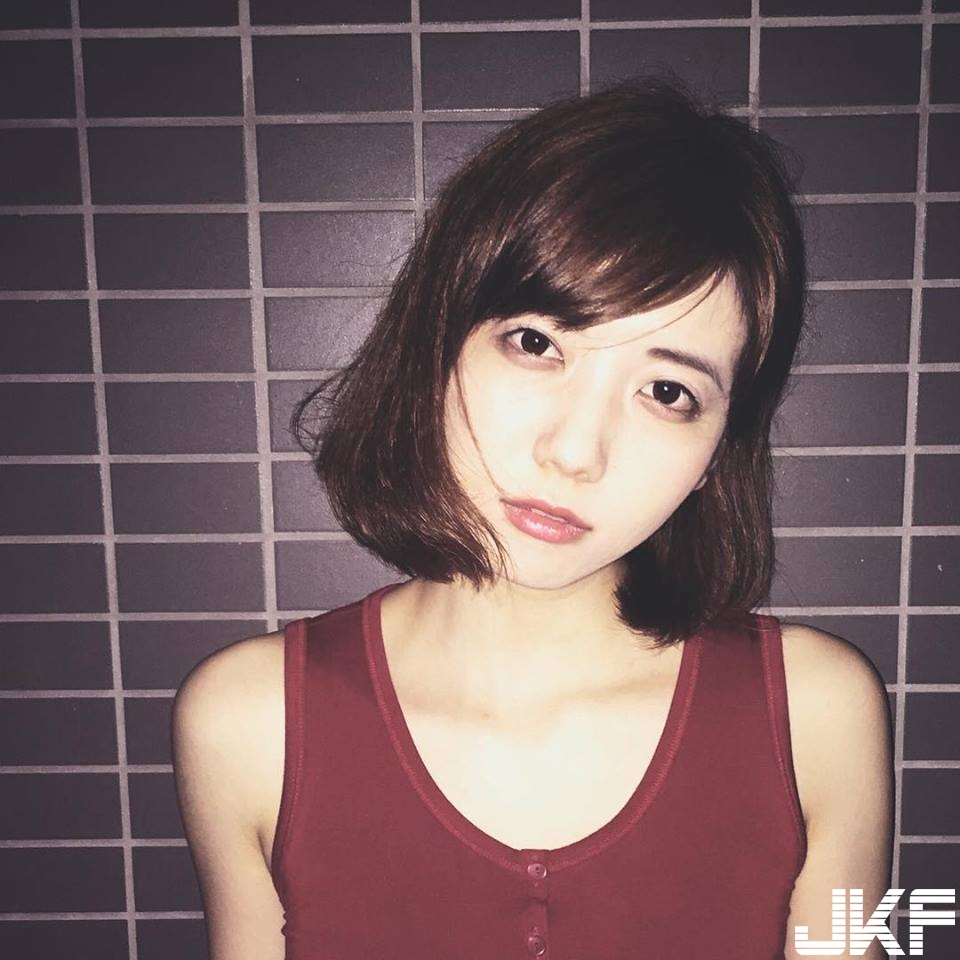 世新出美女！日文系「美乳女學生」身懷胸器，薄紗露嫩乳好害羞！