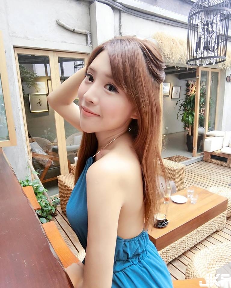 94這個形狀！正妹完美「極品水滴乳」，讓人移不開視線！