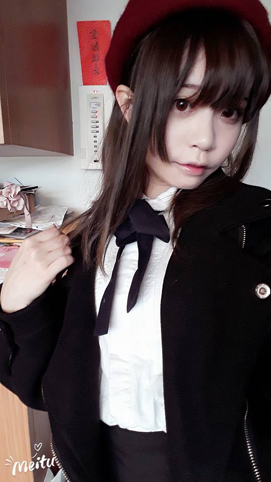 「日系少女」性感解放！低胸爆乳、超刺激比基尼震撼你的是神經！