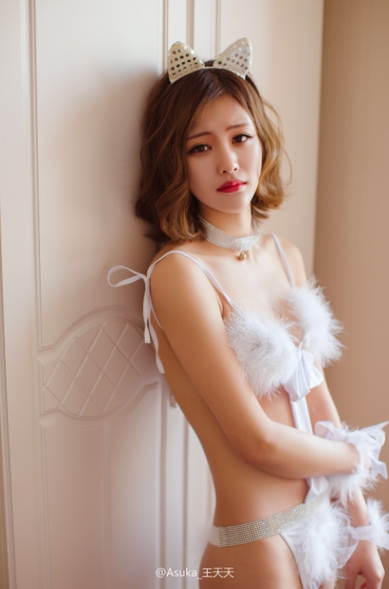 傲嬌的「情慾貓娘」在這裡！色氣滿滿布料超少的性感造型，絕對值得整夜疼愛！