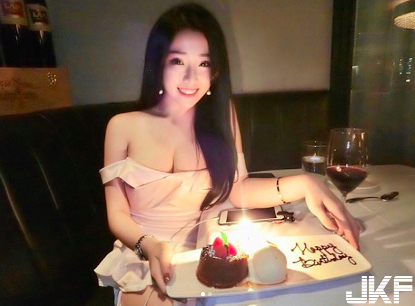 超可愛！大馬「白嫩奶妹」美乳視角好害羞！極品高顏值讓人一眼就戀愛了…