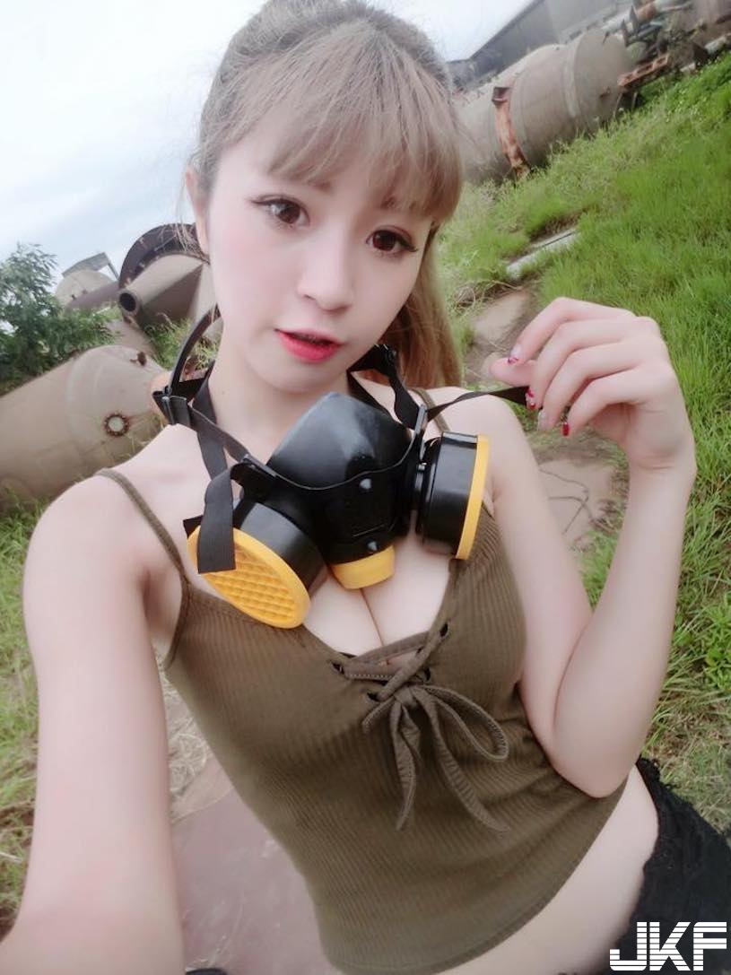 「鷹架妹」32E美胸好噴血！性感的誘人視角，網友都暴動了！