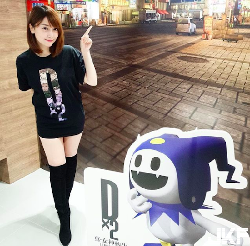 元氣滿滿！「俏麗短髮奶妹」身材太誘人！「白嫩美乳」當開工禮物大放送啦！