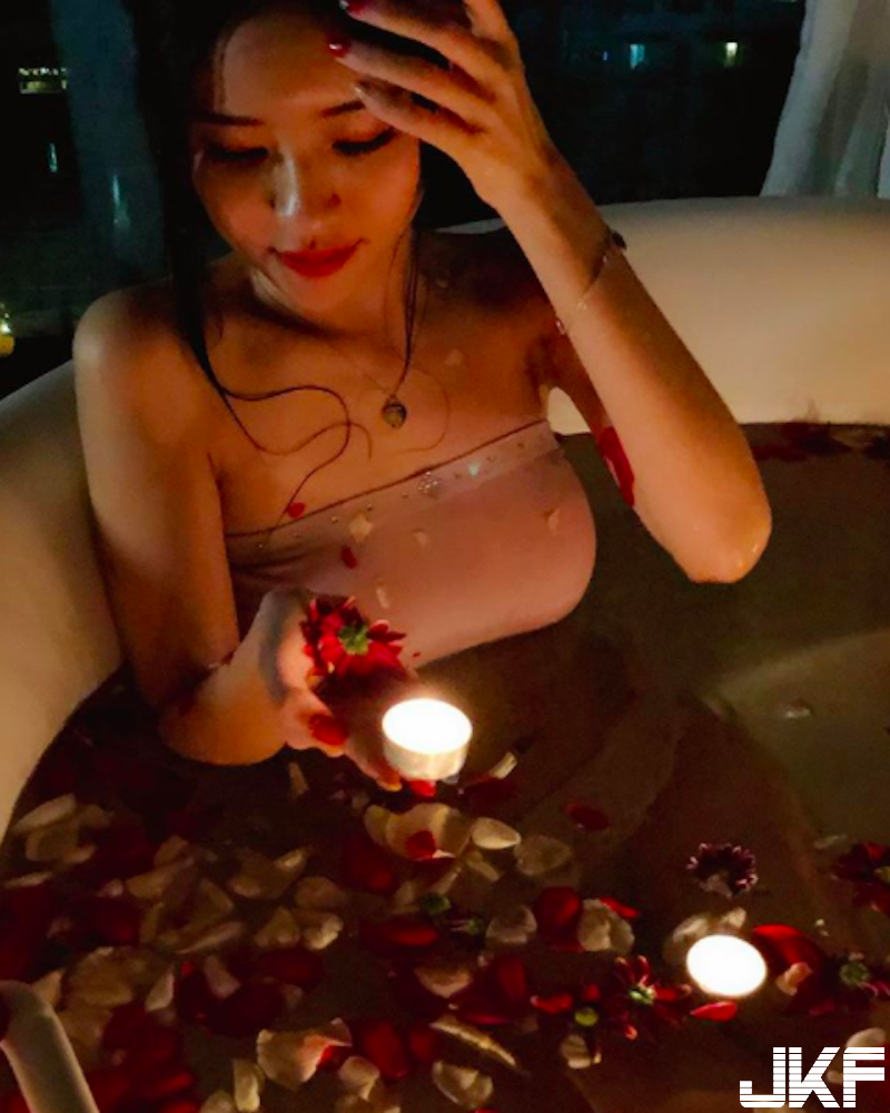 戀愛了！「陽光美乳正妹」長輩好兇狠，意圖使人好好「孝敬長輩」報名男友啦！
